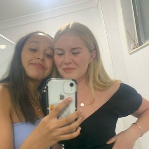 Meet your Posher, Lara